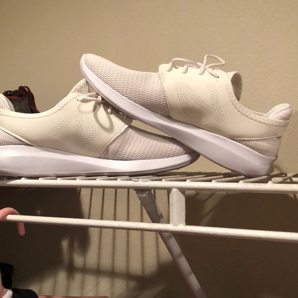 New balance - Picture 1 of 1